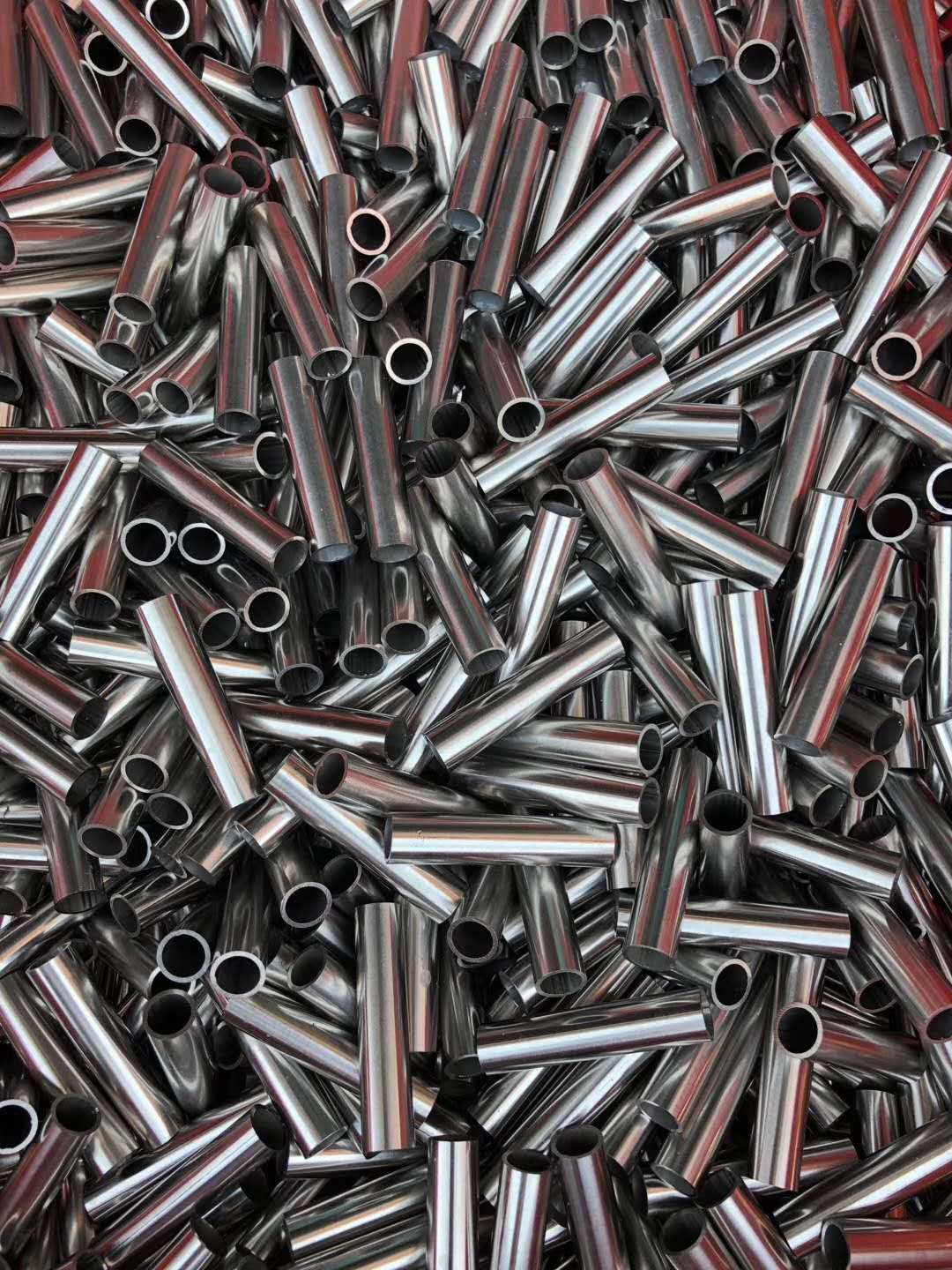 201不銹鋼管,激光切管,201不銹鋼燈飾用不銹鋼管 201不銹鋼管,激光切管,201不銹鋼燈飾用不銹鋼管